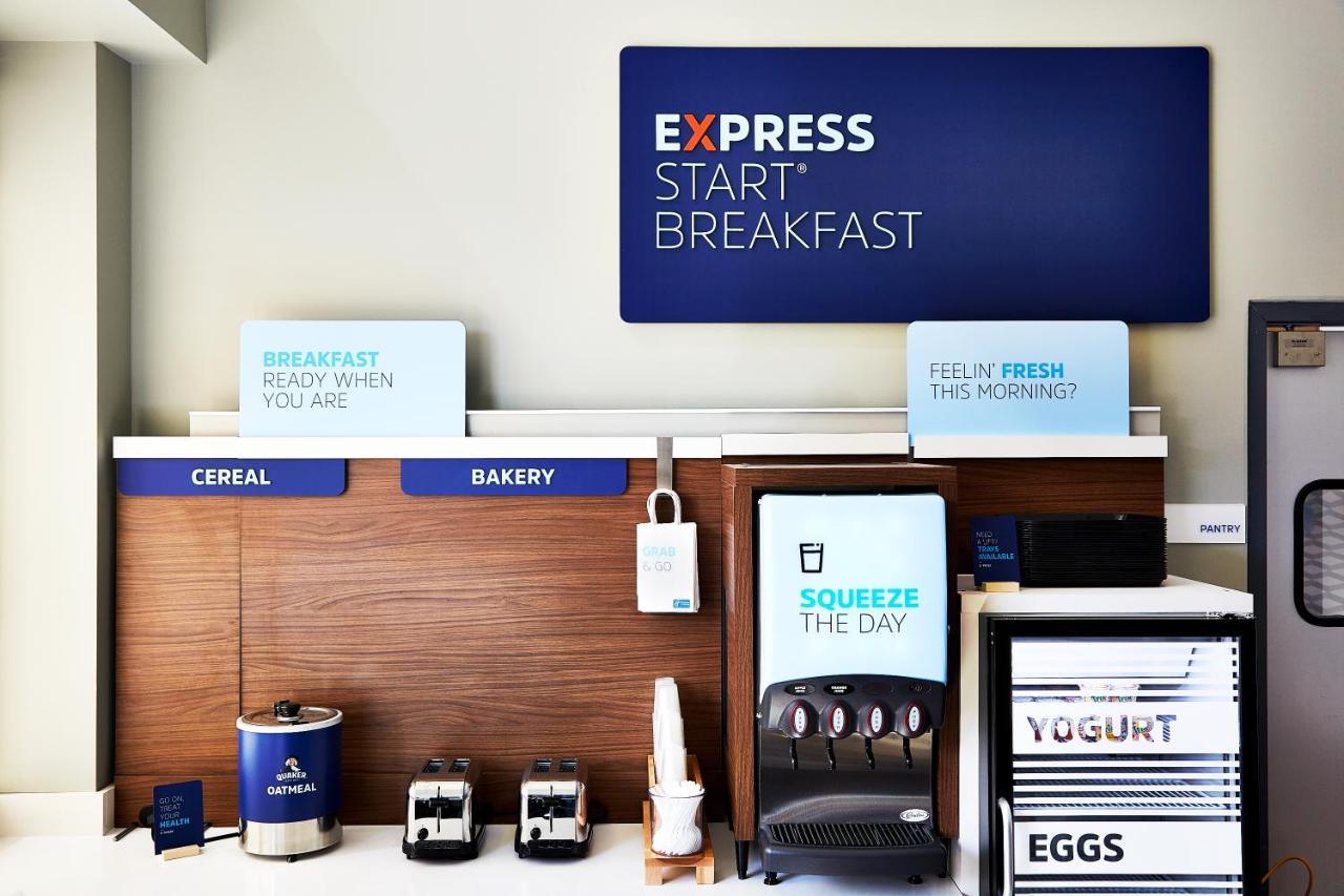 Holiday Inn Express - Nyc Brooklyn - Sunset Park By Ihg New York Buitenkant foto