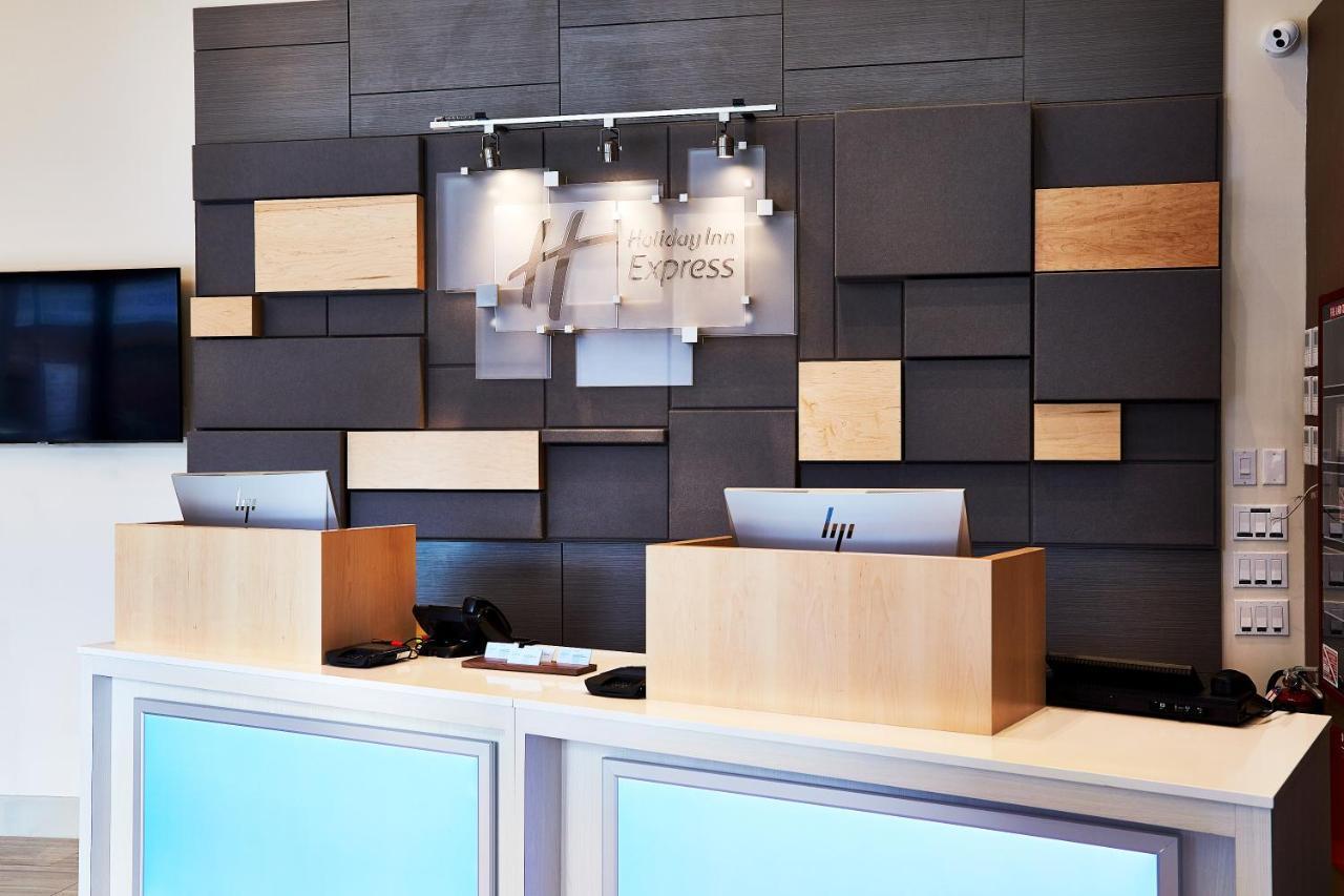 Holiday Inn Express - Nyc Brooklyn - Sunset Park By Ihg New York Buitenkant foto